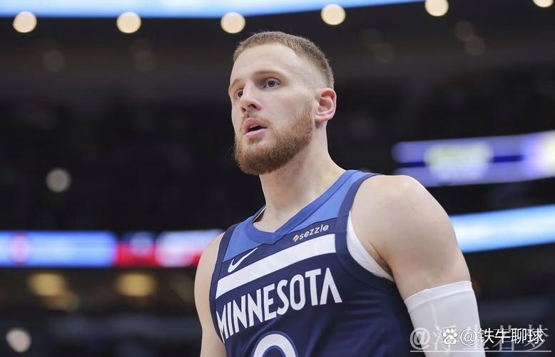 迪温琴佐：当森林狼团结如一时，球队实力将大幅提升